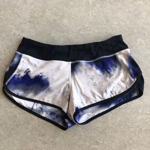 EUC - Lululemon Speed Short - Size 6